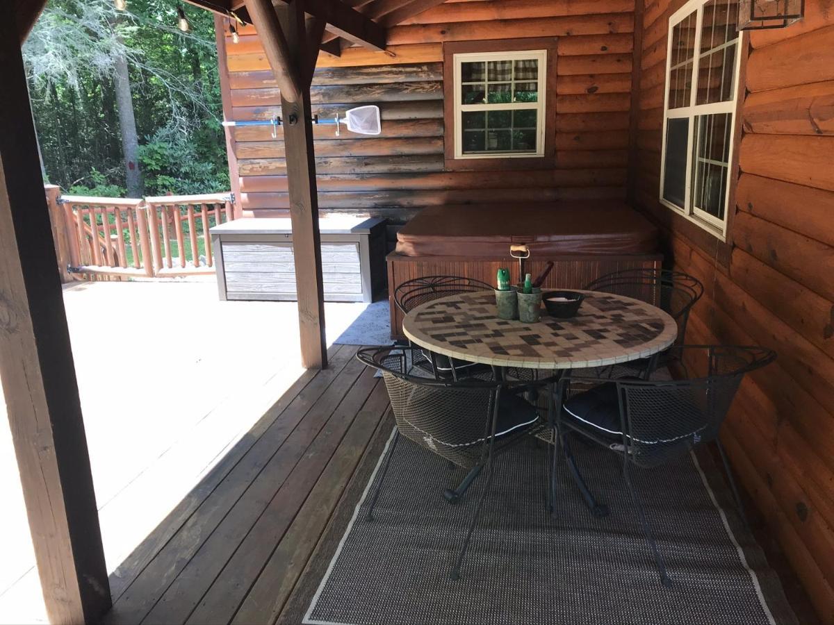Tree Top Lodge - Gorgeous Lake Cabin With Hot Tub & Magnificent Views Of Forests And Mountains! Cabin Butler Εξωτερικό φωτογραφία