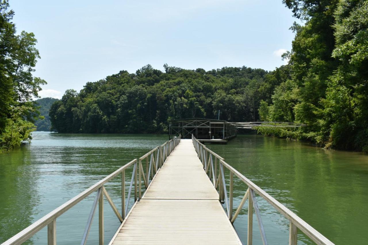 Tree Top Lodge - Gorgeous Lake Cabin With Hot Tub & Magnificent Views Of Forests And Mountains! Cabin Butler Εξωτερικό φωτογραφία