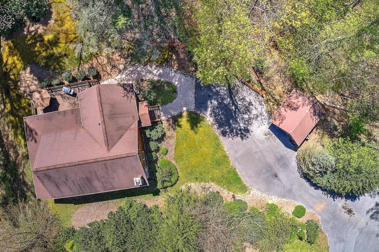 Tree Top Lodge - Gorgeous Lake Cabin With Hot Tub & Magnificent Views Of Forests And Mountains! Cabin Butler Εξωτερικό φωτογραφία