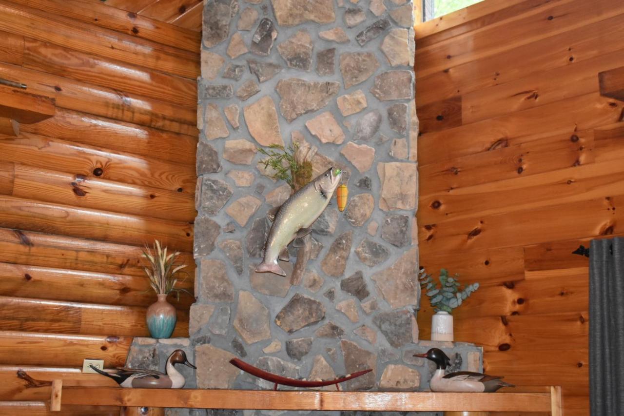 Tree Top Lodge - Gorgeous Lake Cabin With Hot Tub & Magnificent Views Of Forests And Mountains! Cabin Butler Εξωτερικό φωτογραφία