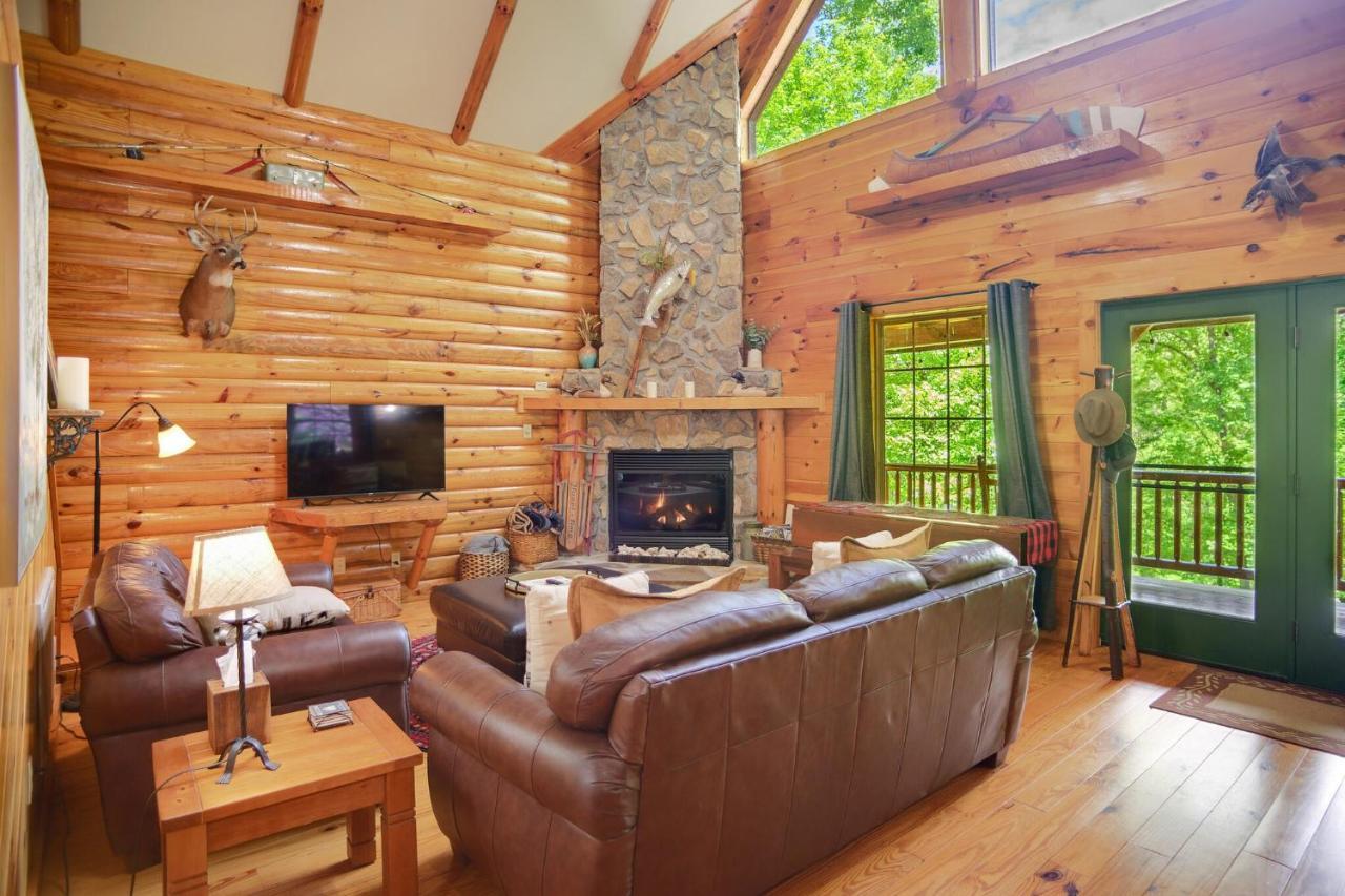 Tree Top Lodge - Gorgeous Lake Cabin With Hot Tub & Magnificent Views Of Forests And Mountains! Cabin Butler Εξωτερικό φωτογραφία